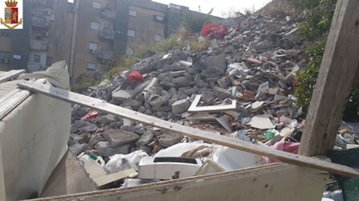 Catania, ricercato ma gestiva una discarica abusiva di rifiuti pericolosi