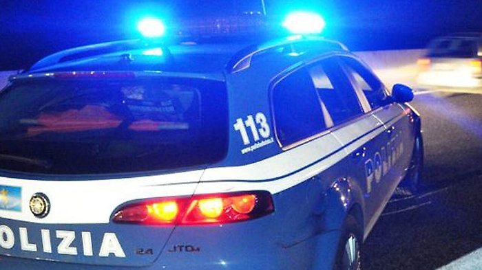 Siracusa, ordigno rudimentale esplode davanti ad una macelleria