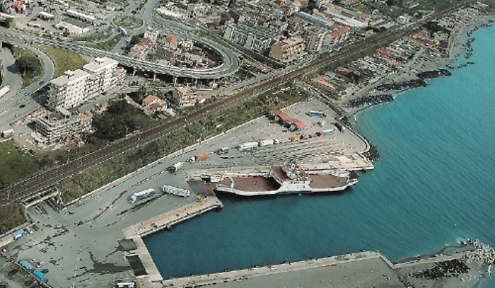 Porti, Falcone: «Dai 12 ai 14 mesi per ultimare quello di Tremestieri»