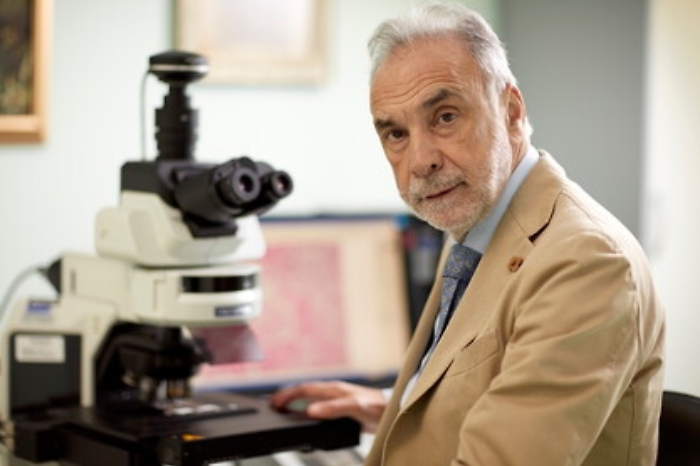 Coronavirurs, il virologo Remuzzi: «I nuovi positivi non sono più contagiosi, basta isolamento»