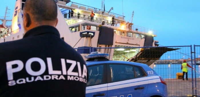 Catania, espulsi due tunisini senza documenti sbarcati a Lampedusa