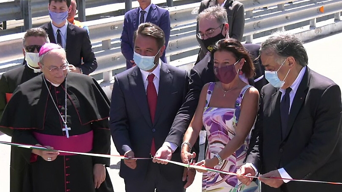 Riaperto il viadotto Himera lungo la A19
Cancelleri: «Alla Regione si dimettano tutti»