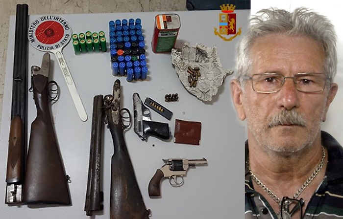 In casa aveva armi sospette e munizioni: 64enne arrestato ad Adrano