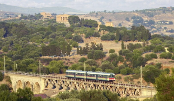 Tornano i "Treni Storici del Gusto", tra storia e slow food