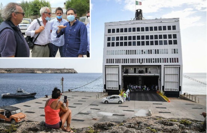 Lampedusa, la nave quarantena non basta. Razza: «Ora speriamo nel maltempo»