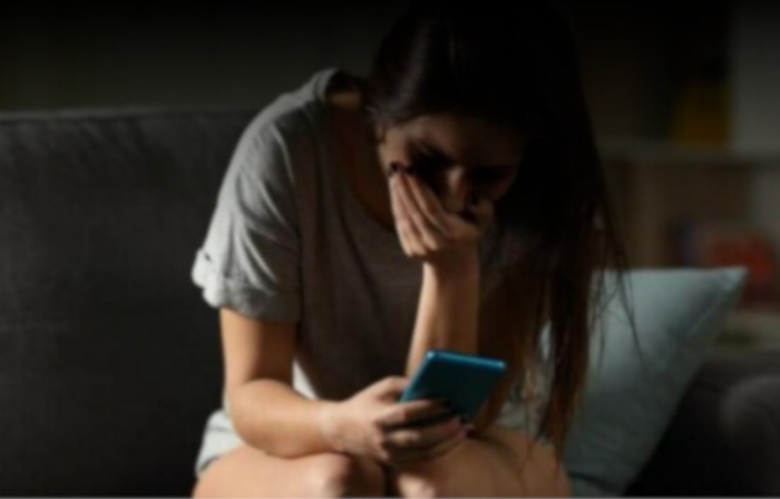 Patti, foto esplicite della ex sui social: arrestato per revenge porn