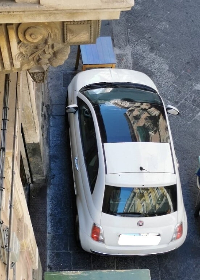 Catania: il solito automobilista "spettu"