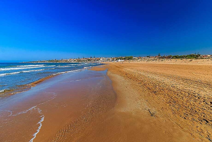 Modica, feste e bivacchi in spiaggia vietati dopo l'aumento dei casi di coronavirus