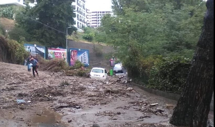 Messina, frana  per la pioggia la strada panoramica dello Stretto