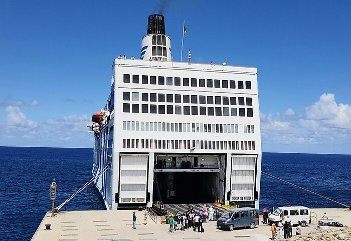 Migranti, nuovo bando del governo per cercare altre navi quarantena