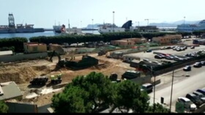 Ordigno bellico a Palermo, si avvicina l'ora X: 7mila fuori casa