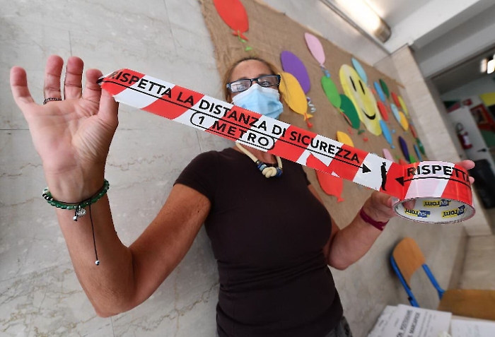 Scuola, suona la campanella tra (tante) incognite e (poche) certezze