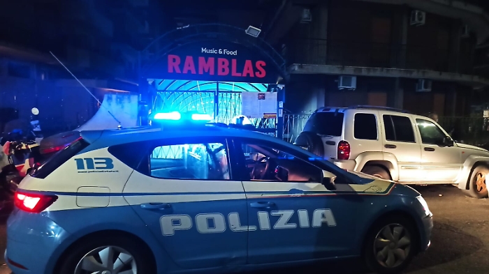 Catania, al "Ramblas" dipendenti senza mascherine: questore lo chiude