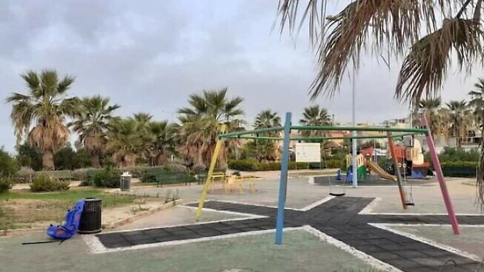 Vandalizzata l'area dei giochi per bambini a San Leone