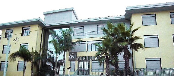 Misterbianco, padre e figlia all'ufficio elettorale e al seggio anche se in quarantena