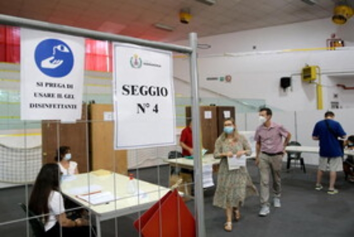 Referendum, i primi dati danno la vittoria del SÌ: è in forte vantaggio