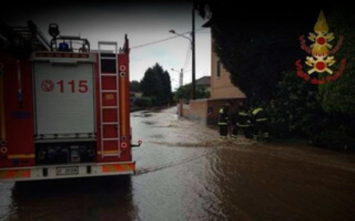 Temporale nel Catanese, tanti interventi dei vigili del fuoco