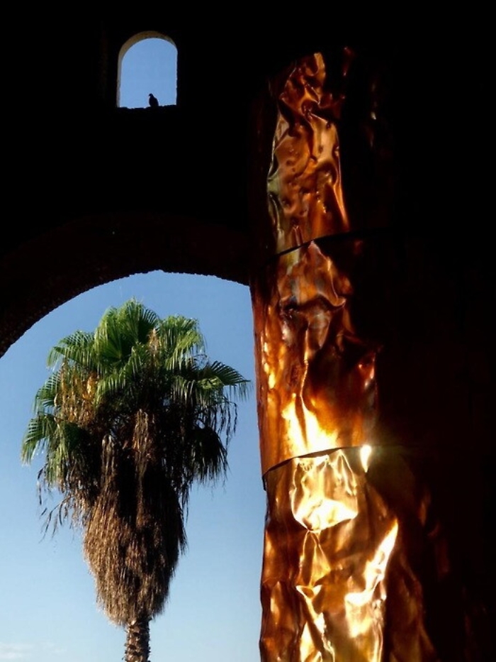 Statua dedicata a Sebastiano Tusa nel Teatro Antico di Taormina