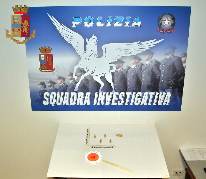 Nasconde ovuli di eroina nel retto: arrestato nel Trapanese