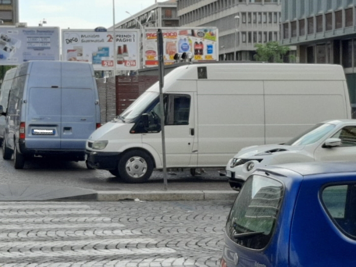 Catania: nomadi accampati in corso Sicilia