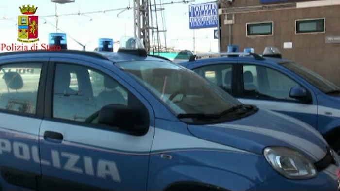 Villa San Giovanni, molesta studentessa Violenza sventata grazie a  un ormeggiatore