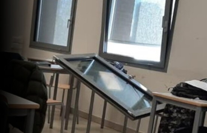 Modica: si stacca finestra all'istituto musicale, studentessa ferita