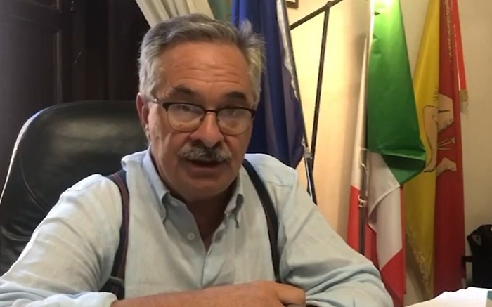 Covid, sindaco Carini: «Subito tamponi a dipendenti Comune o elezioni a rischio»