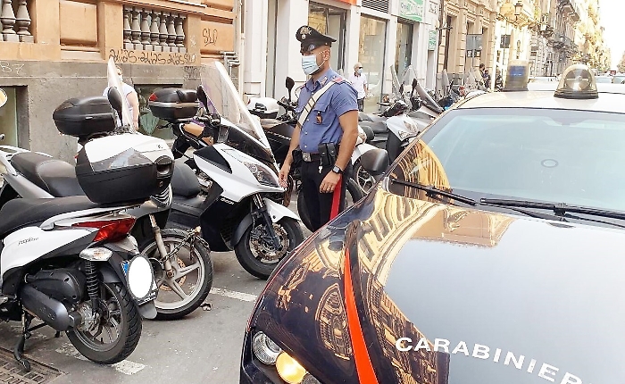 Catania, brigadiere in pensione acciuffa ladro di scooter 17enne