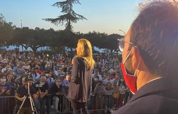 Elezioni Agrigento, bagno di folla per Giorgia Meloni
