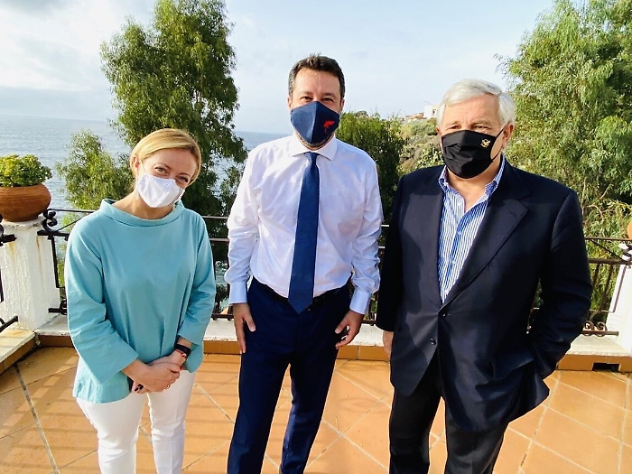 Catania, caffè per Salvini con Meloni e Tajani prima dell'inizio del processo