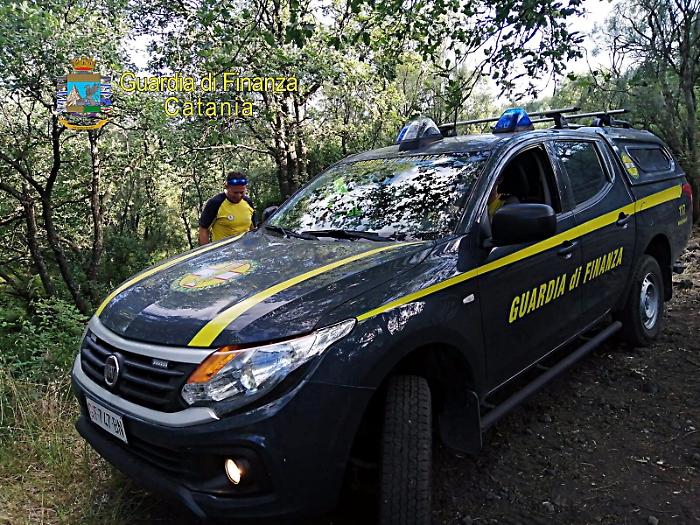 Cercatori di funghi si perdono nei boschi di Nicolosi: soccorsi