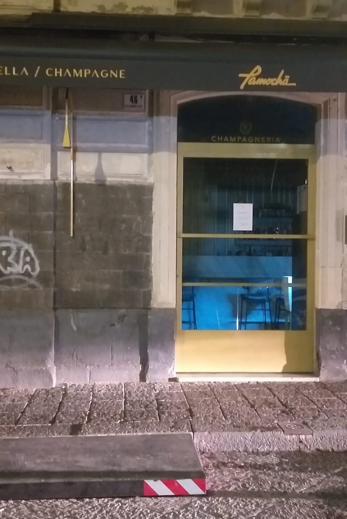 Catania, stretta anti covid: la Polizia municipale chiude un bar, due pub e 4 mini market