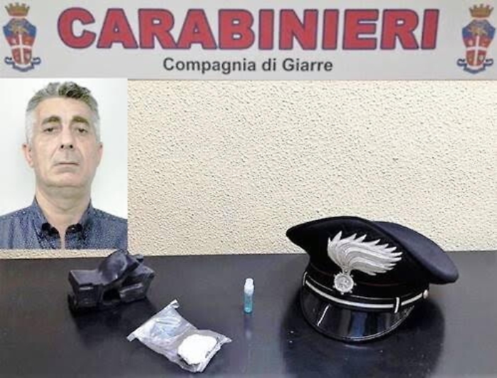 Giarre, la droga nascosta nel vano motore: arrestato