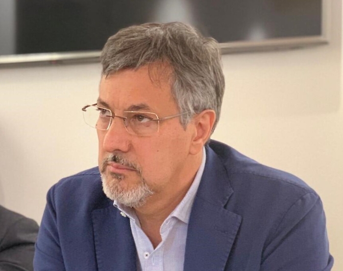 Covid, assessore piemontese in luna di miele in Sicilia: chieste dimissioni