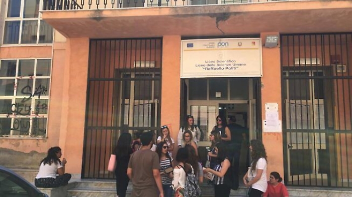 Coronavirus, chiuso anche il liceo Politi di Agrigento dopo il classico Empedocle