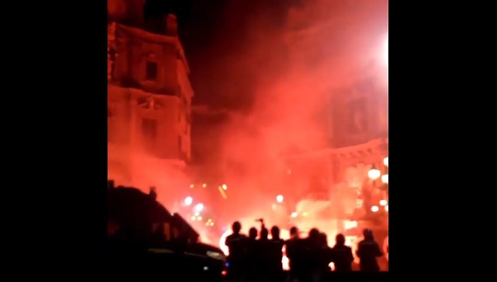 Anche a Palermo bombe carta e scontri nella protesta contro  il Dpcm