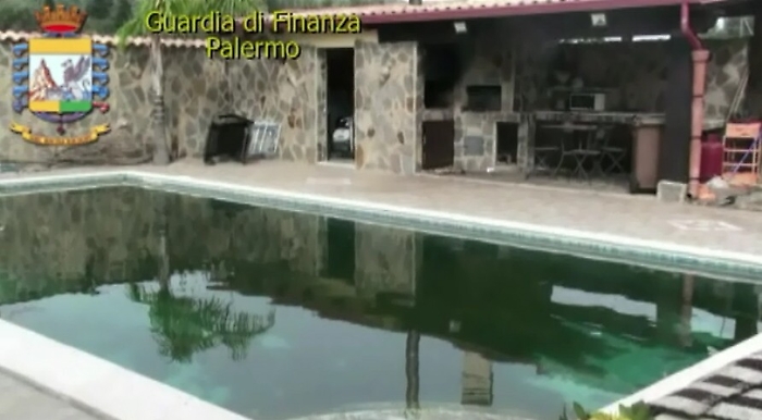 Palermo, sequestrati beni per 700.000 euro all'ex re dello spaccio dello Zen2