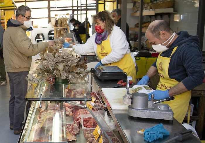 Dopo l'ordinanza di Musumeci sulle chiusure domenicali in Sicilia, Coldiretti sospende i mercati di Campagna Amica