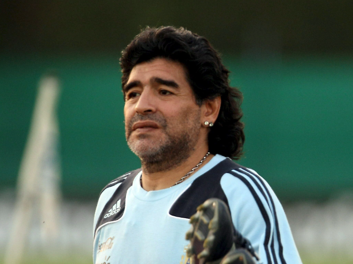 Clamoroso al processo Maradona: una cartella clinica dell'accusa appartiene al padre del campione