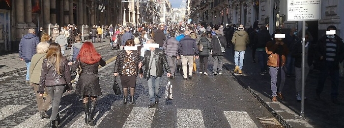 Covid, Codacons: &laquo;Folla in Sicilia nelle vie dello shopping. Pronti a denunciare sindaci&raquo;