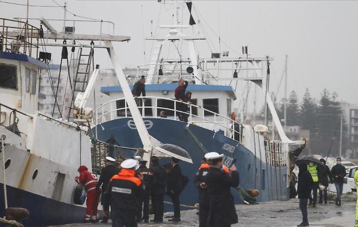 A Mazara il racconto dei pescatori siciliani rapiti da Haftar: «Volevano lo scambio coi detenuti libici»