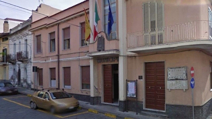 Calatabiano, il prefetto ordina una ispezione antimafia al Comune