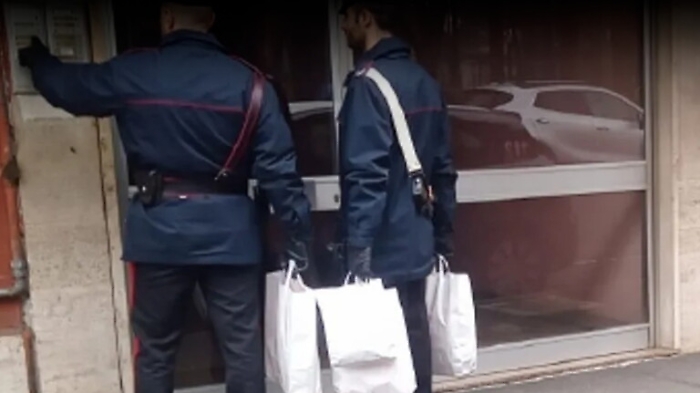 Coppia nissena in isolamento resta senza latte per il beb&egrave;: arrivano i carabinieri