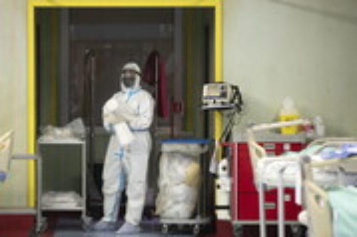 Covid, vaccini “lumaca” e aumento positivi in Sicilia Iacobello: «Picco temuto a metà gennaio»