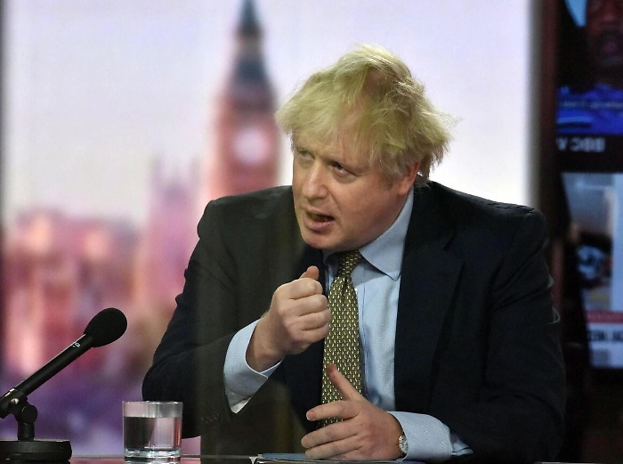 Il virus dilaga in Gran Bretagna, Boris Johnson annuncia in diretta un nuovo lockdown totale