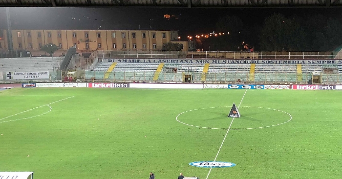 Calcio, Casertana-Catania rischia di saltare. Rubate nella notte maglie e scarpe ai giocatori campani