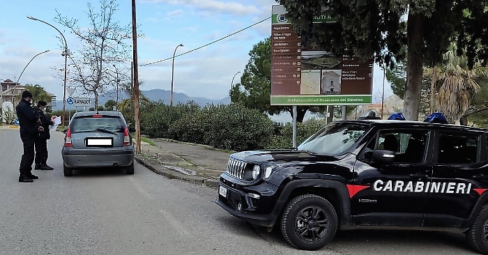 Violano la zona rossa a Ramacca e Castel di Iudica: quattro denunciati