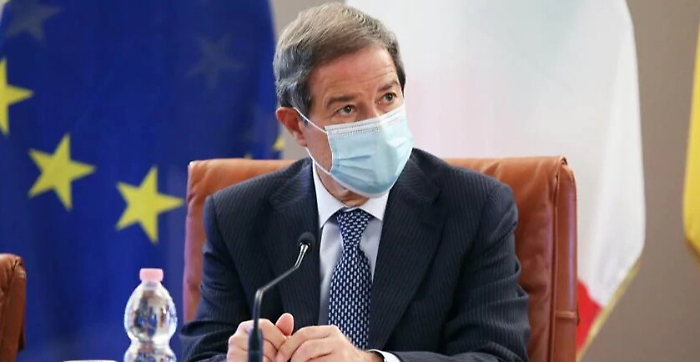 Sicilia "zona rossa", Musumeci a Catania "spiega" la sua ordinanza