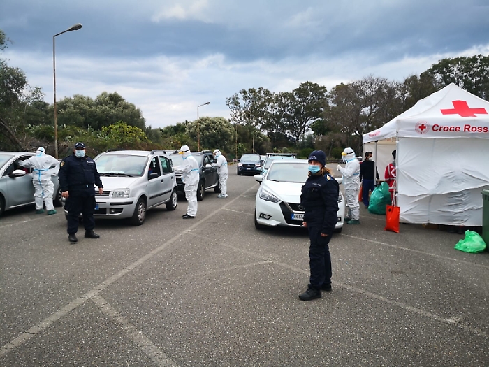 Screening anti covid per gli studenti ad Acireale: 882 tamponi e solo 3 positivi