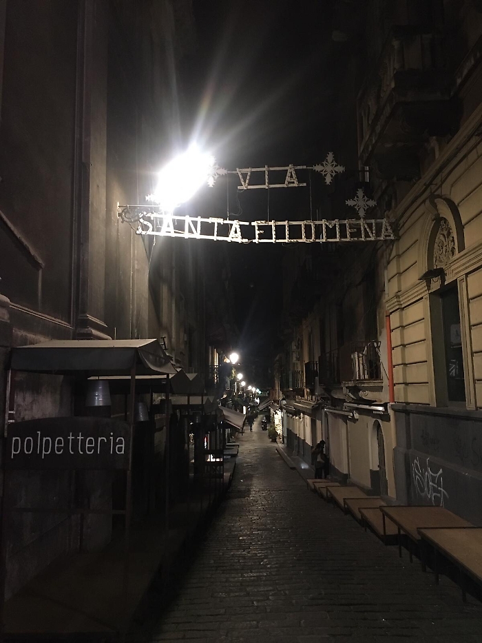 Catania, vico S. Filomena: esempio per tutti